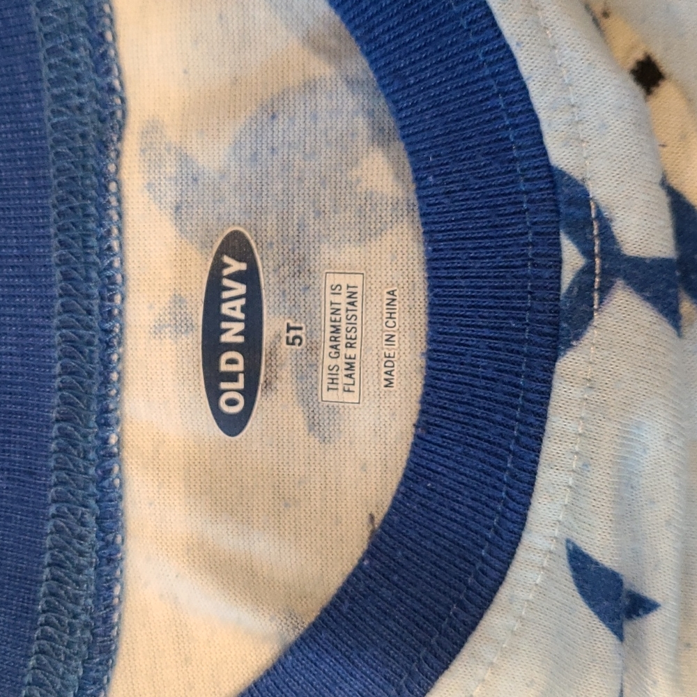 Old Navy 5T loose fit shark pj's - Picture 3 of 4